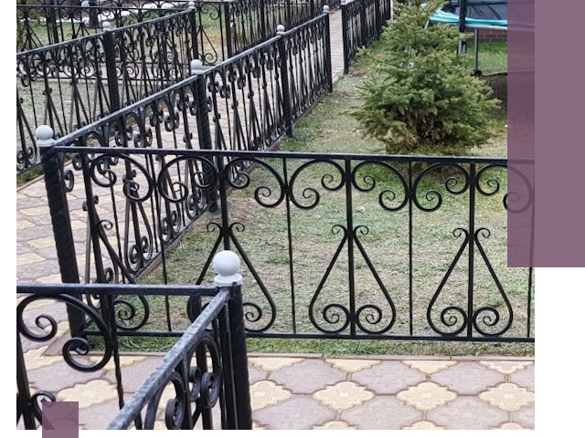 Кованые газонные ограждения под ключ в Заволжье